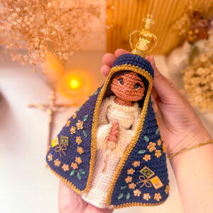 Nossa Senhora Aparecida - Mãe Protetora dos Brasileiros